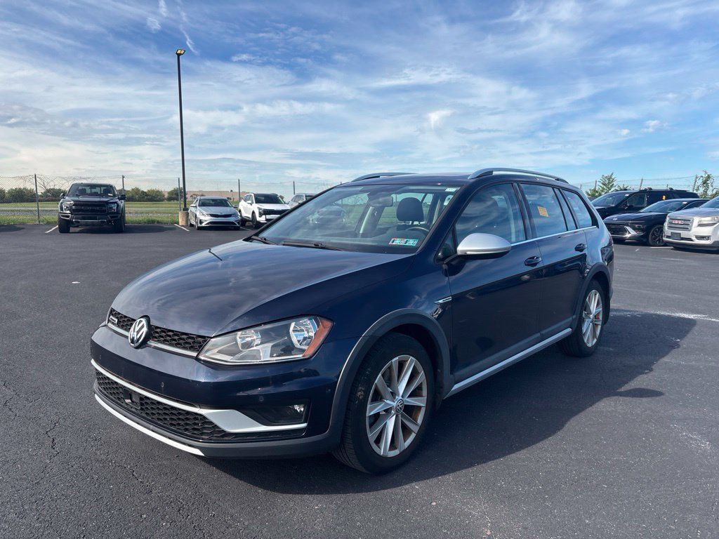 Used 2017 Volkswagen Golf Alltrack AWD/4WD image 7