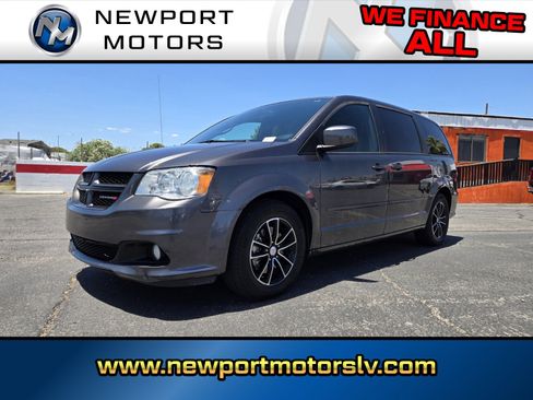 Used 2017 Dodge Grand Caravan GT FWD image 1