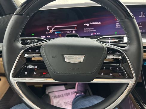 Used 2025 Cadillac Escalade IQ Luxury 2 image 33