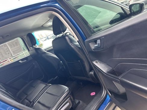 Used 2022 Ford Escape SEL AWD/4WD image 16