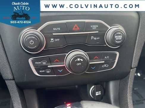 Used 2023 Dodge Charger SXT image 23