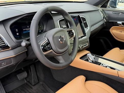 Certified 2024 Volvo XC90 B6 Ultimate w/ Protection Package Premier image 25