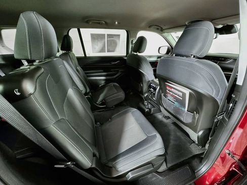 Used 2023 Jeep Grand Cherokee L Laredo w/ Luxury Tech Group I AWD/4WD image 27