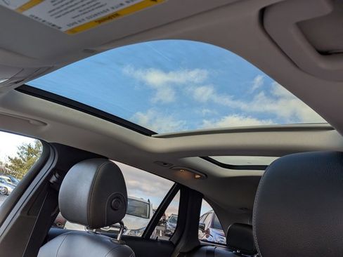 Used 2021 Mercedes-Benz GLC 300 4MATIC image 18