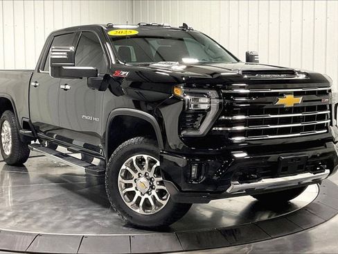 Used 2025 Chevrolet Silverado 2500 LTZ w/ Z71 Chrome Sport Edition AWD/4WD image 3
