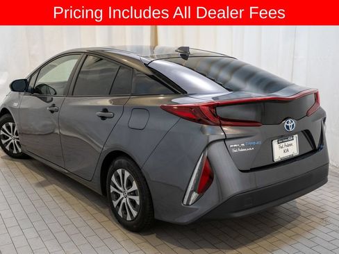 Used 2022 Toyota Prius Prime LE FWD image 3