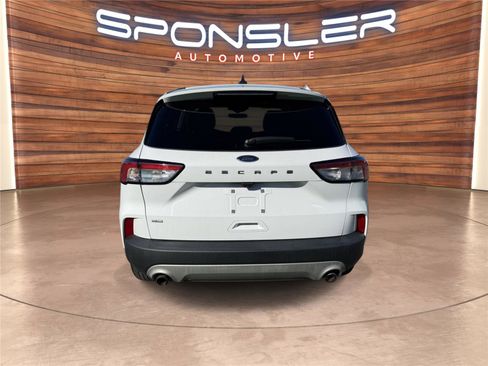 Used 2022 Ford Escape SE image 6