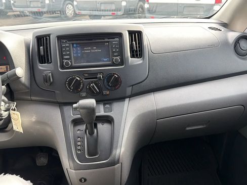 Used 2017 Nissan NV200 SV w/ Technology Package image 19