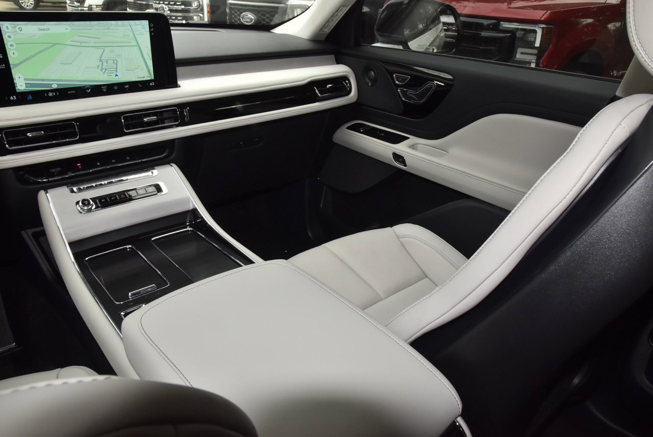New 2027 Lincoln Aviator Reserve RWD image 18