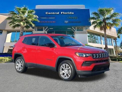 Certified 2023 Jeep Compass Latitude AWD/4WD image 2