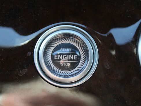 Used 2021 Mercedes-Benz E 350 Sedan image 38