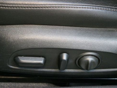 Used 2016 Chevrolet Malibu LT FWD image 18