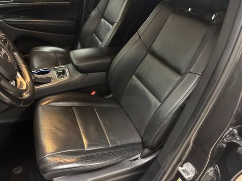 Used 2019 Jeep Grand Cherokee Limited w/ Luxury Group II AWD/4WD image 29