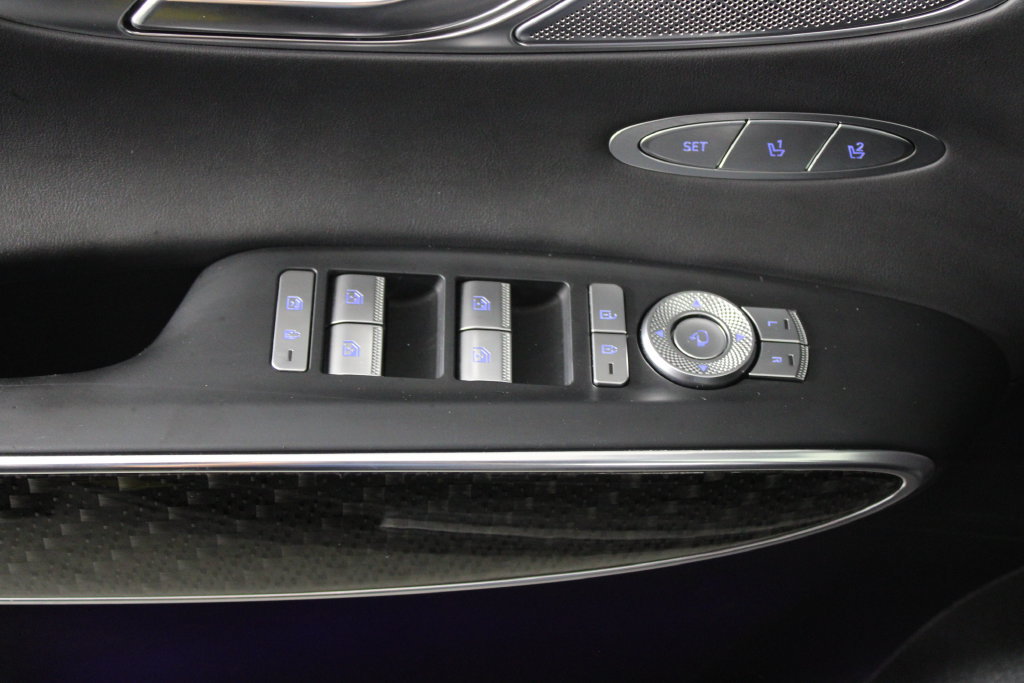Used 2024 Genesis GV70 3.5T Sport w/ Sport Prestige Package AWD/4WD image 23