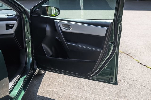 Used 2015 Toyota Corolla LE FWD image 14