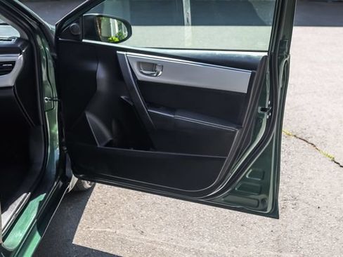 Used 2015 Toyota Corolla LE FWD image 14