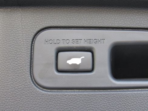 Used 2025 Honda Pilot Touring image 42