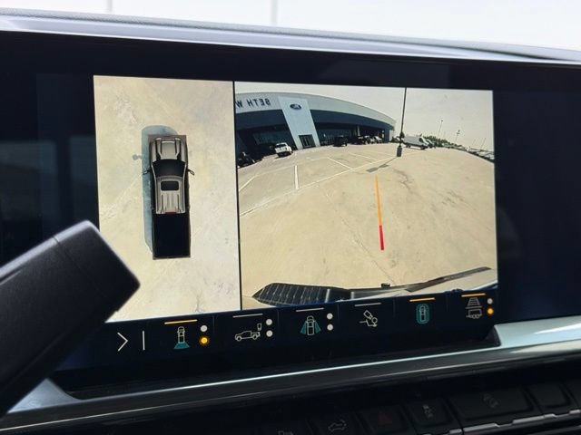 Used 2025 Chevrolet Silverado 2500 LT w/ Trail Boss Package AWD/4WD image 37