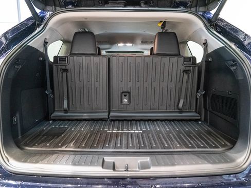Certified 2026 Toyota Highlander Limited AWD/4WD image 36