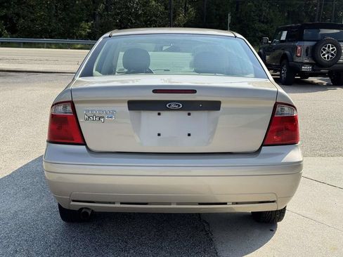 Used 2007 Ford Focus S FWD image 22