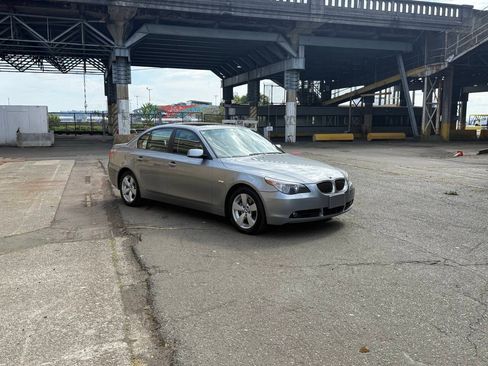 Used 2007 BMW 530xi Sedan AWD/4WD image 13