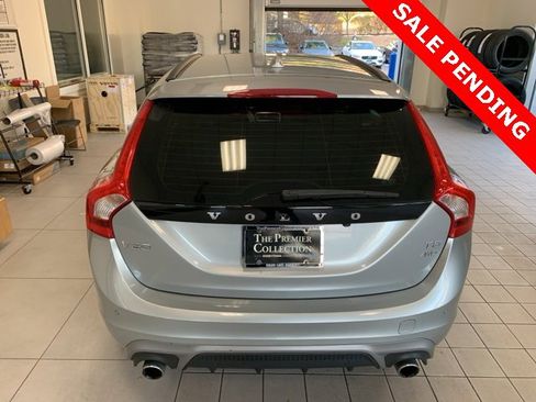 Used 2018 Volvo V60 T5 Dynamic w/ Vision Package image 5