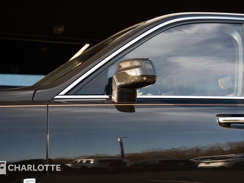 Used 2019 Rolls-Royce Cullinan image 11