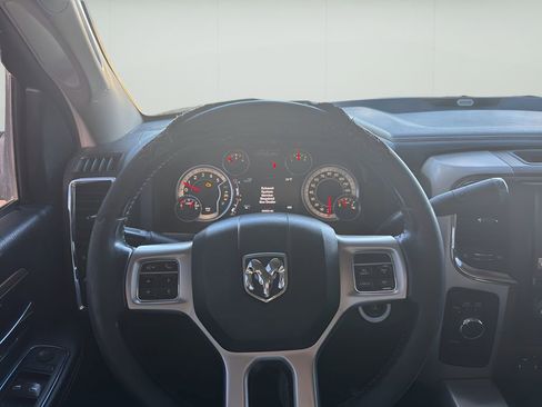 Used 2014 RAM 3500 Laramie image 19