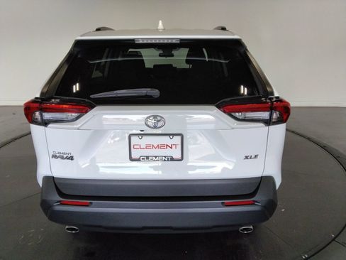 Used 2020 Toyota RAV4 XLE image 7