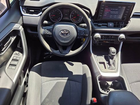 Used 2019 Toyota RAV4 LE image 12