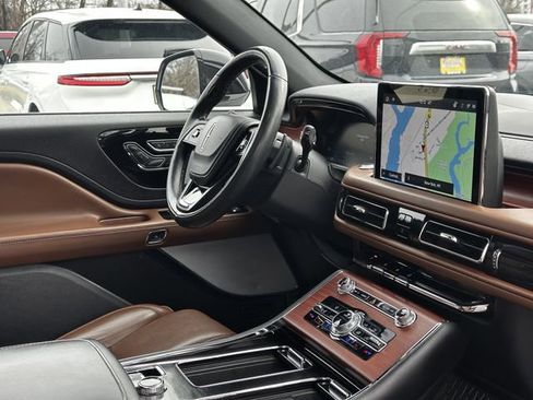 Certified 2023 Lincoln Aviator Reserve w/ Equipment Group 201A image 32