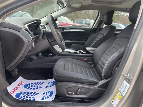 Used 2015 Ford Fusion SE image 17