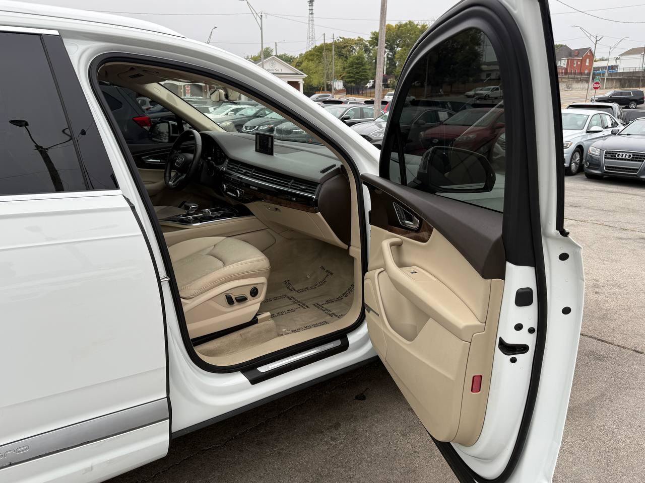 Used 2017 Audi Q7 3.0T Prestige AWD/4WD image 20