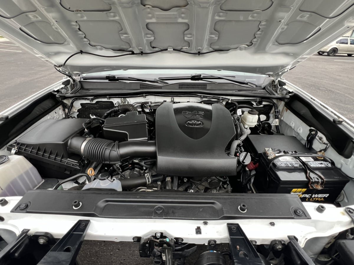 Used 2021 Toyota Tacoma SR AWD/4WD image 10