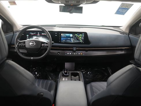 Used 2024 Nissan Ariya AWD image 14