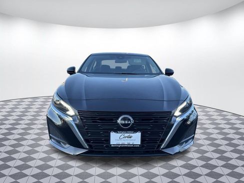 Used 2023 Nissan Altima 2.5 SV image 2
