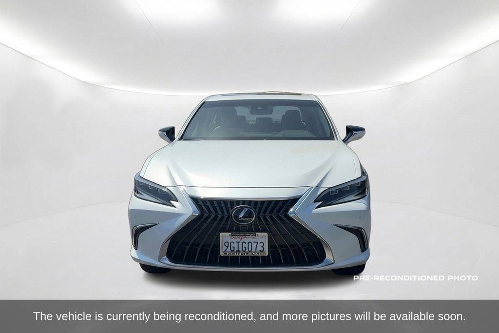 Used 2023 Lexus ES 300h w/ Accessory Package (Z1) FWD image 2