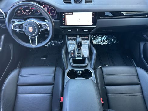 Certified 2022 Porsche Cayenne AWD/4WD image 6