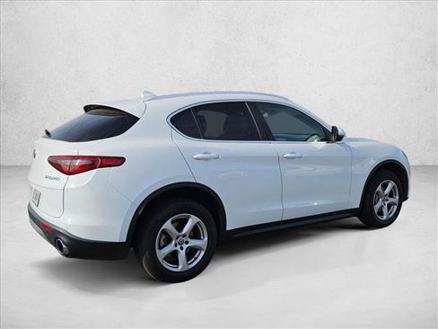 Used 2019 Alfa Romeo Stelvio image 5