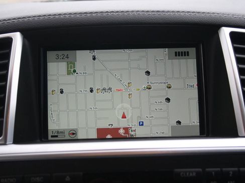 Used 2015 Mercedes-Benz GL 450 4MATIC image 28