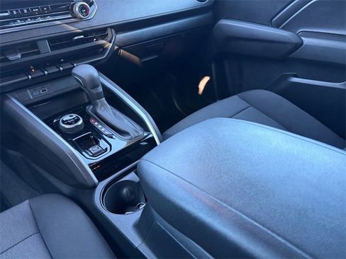 Used 2023 Chevrolet Colorado Trail Boss w/ Technology Package image 17