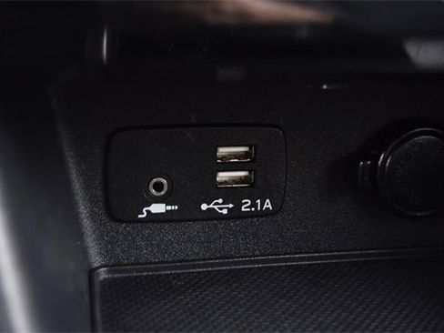 Used 2024 Subaru Forester Limited image 17