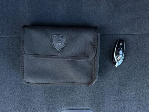 Used 2021 Lamborghini Urus image 39