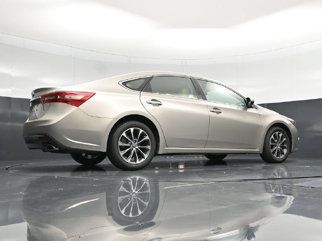 Used 2016 Toyota Avalon XLE FWD image 51