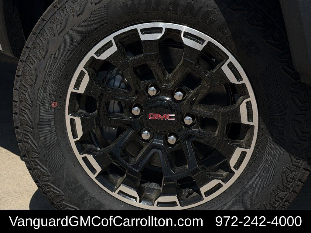 New 2026 GMC Canyon AT4 AWD/4WD image 9