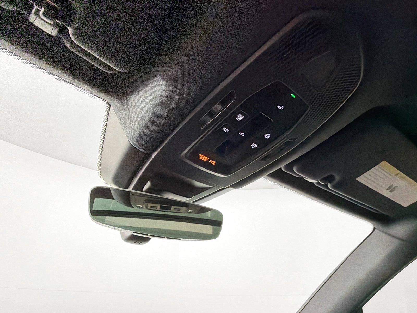 Certified 2025 Porsche Cayenne E-Hybrid AWD/4WD image 24