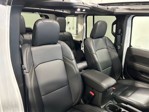 New 2025 Jeep Wrangler Sahara w/ Technology Group image 36