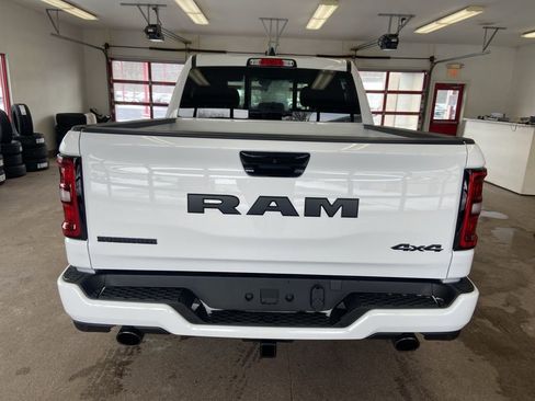 New 2026 RAM 1500 4x4 Crew Cab image 15
