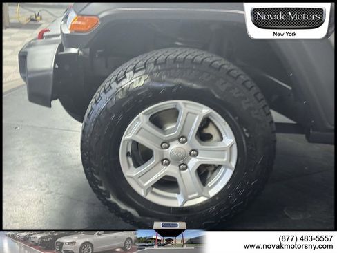 Used 2021 Jeep Wrangler Sport AWD/4WD image 5