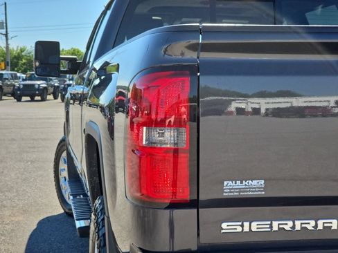 Used 2016 GMC Sierra 2500 Denali w/ Duramax Plus Package AWD/4WD image 12